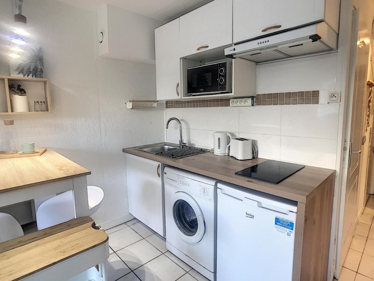 Golfe Juan Studio Dans Residence Avec Piscine Vallauris Buitenkant foto