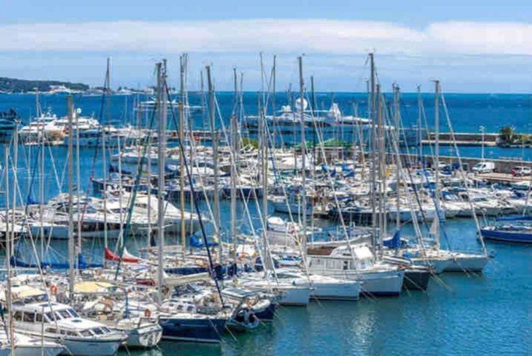 Golfe Juan Studio Dans Residence Avec Piscine Vallauris Buitenkant foto