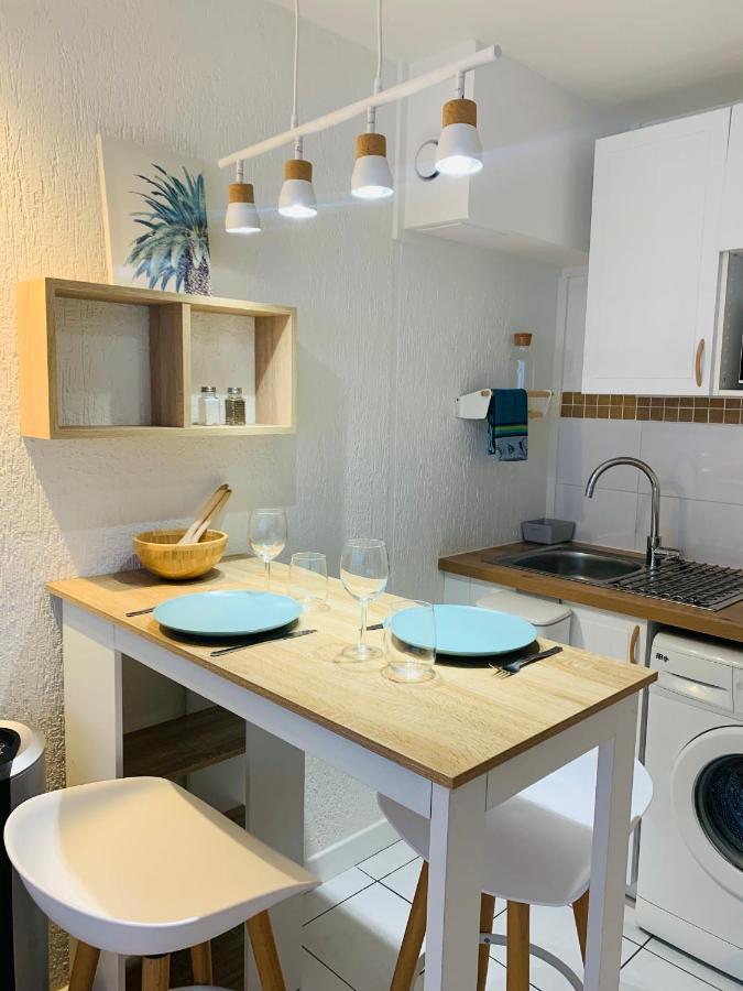 Golfe Juan Studio Dans Residence Avec Piscine Vallauris Buitenkant foto